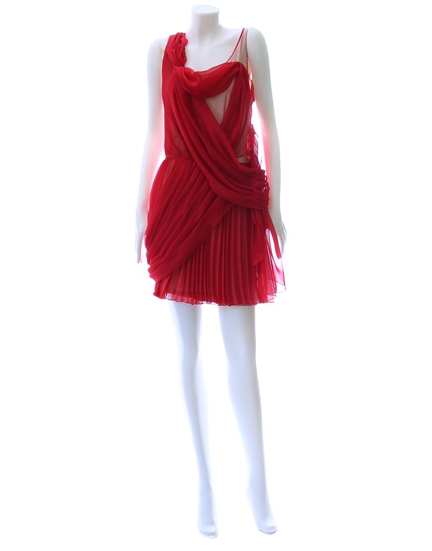 Twisted pleat overlay dress in red