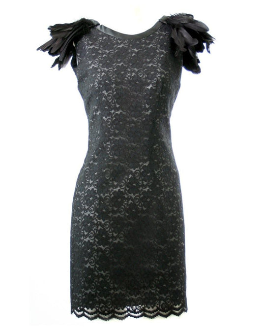 Feather shoulder lace dress