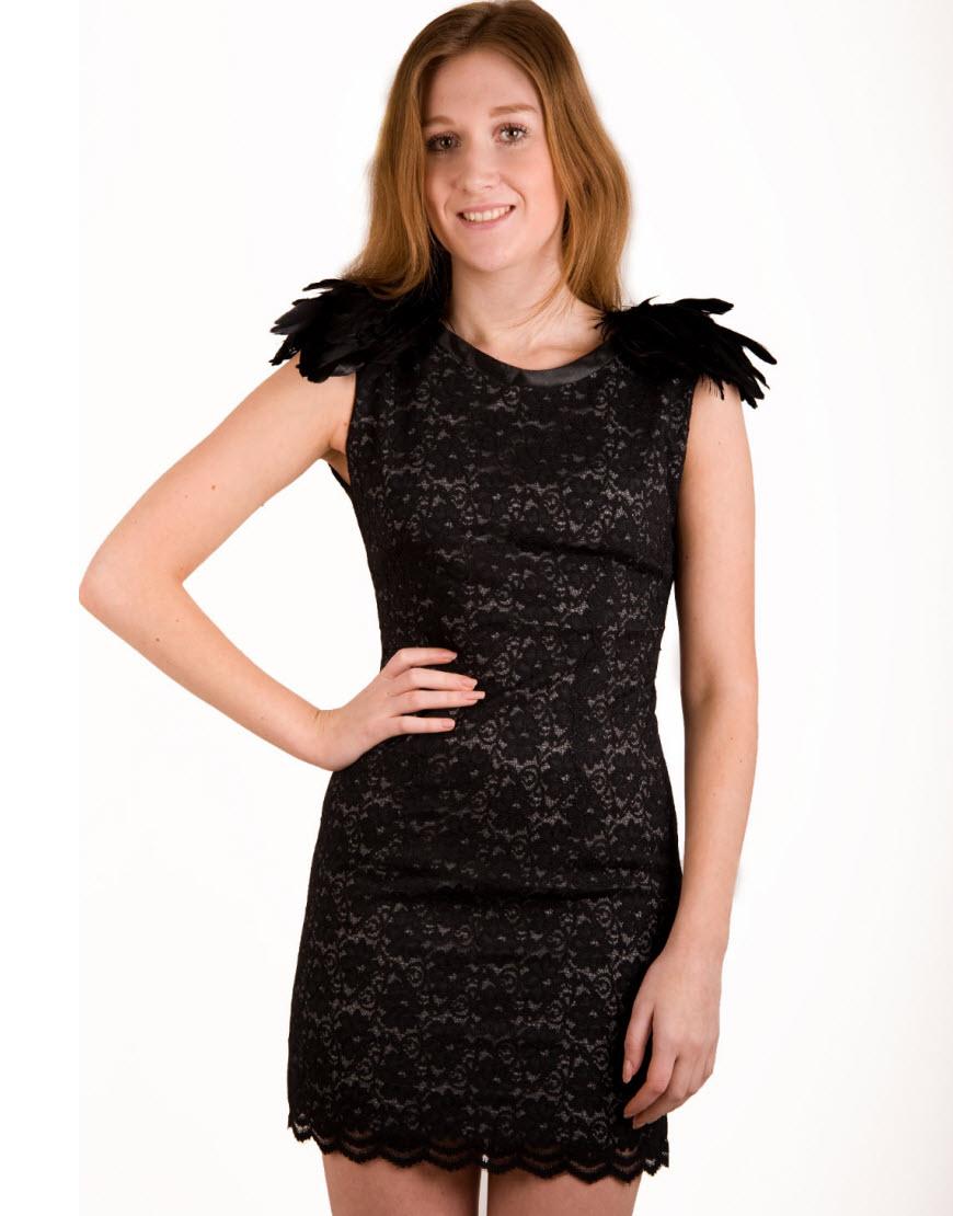 Feather shoulder lace dress