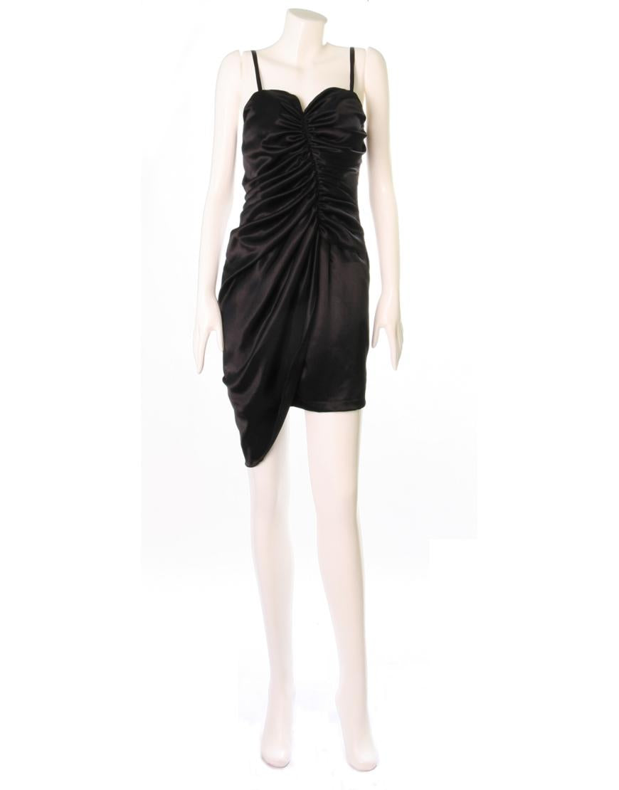 Assymetric ruched dress in black