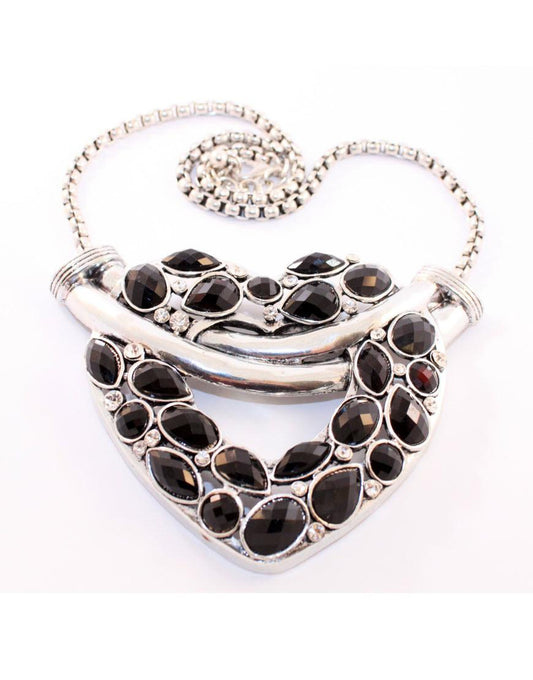 Heart necklace in black