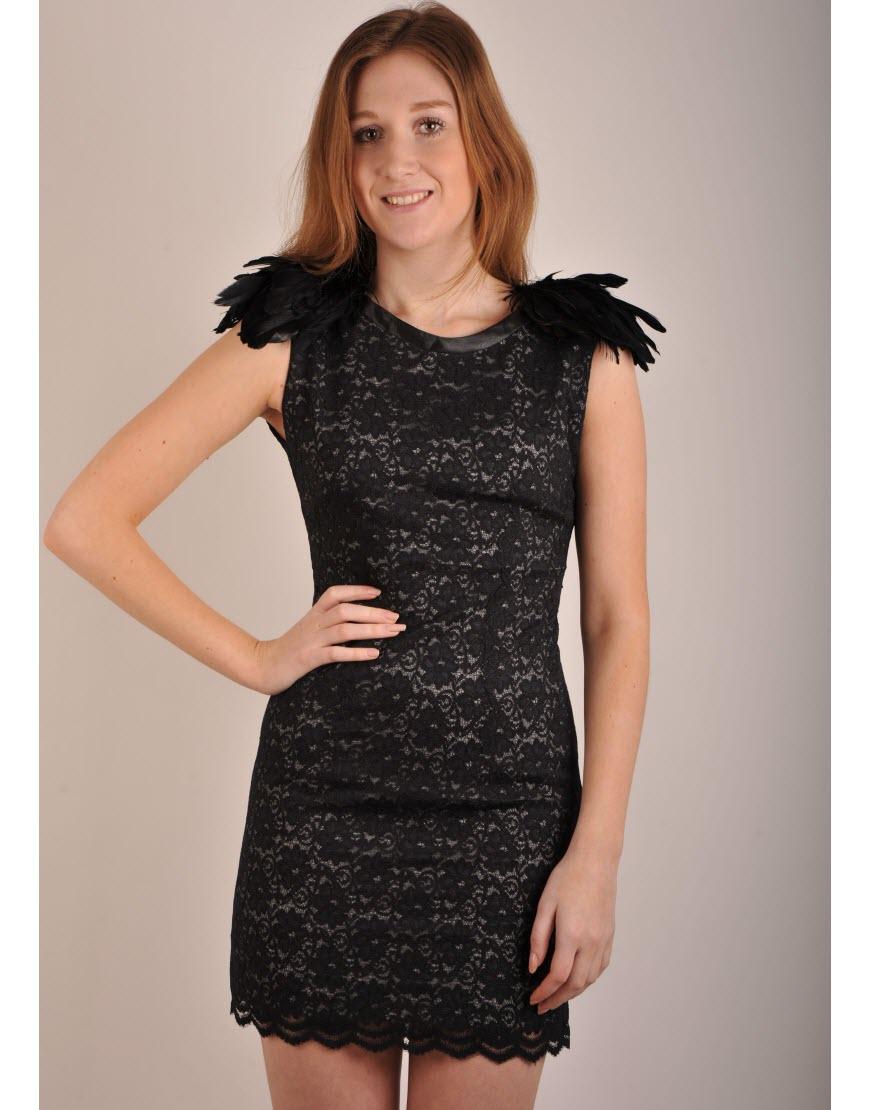 Feather shoulder lace dress